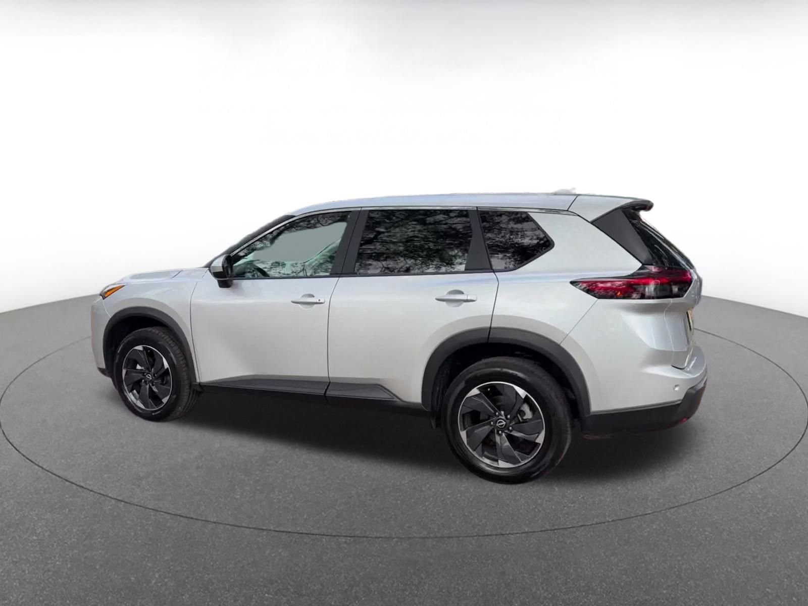 Thumbnail: 2025 Nissan Rogue - 10