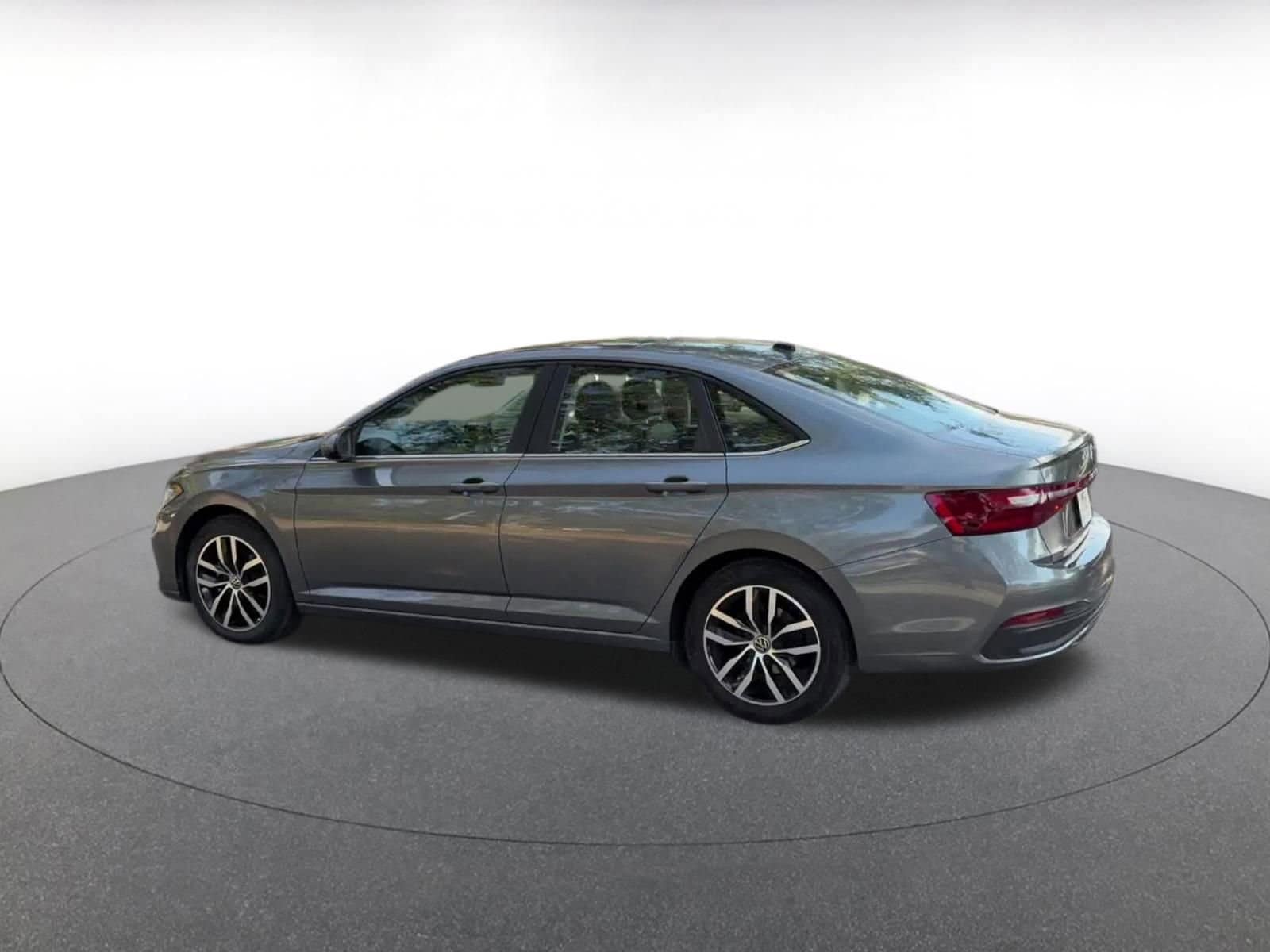 Thumbnail: 2025 Volkswagen Jetta - 10