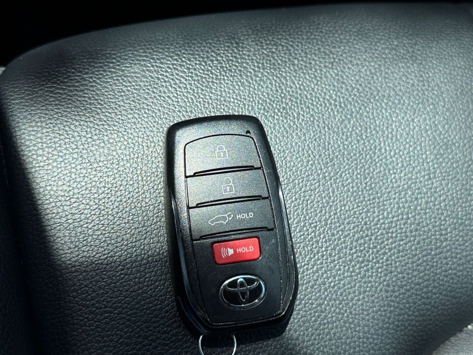 Thumbnail: 2024 Toyota Highlander - 20