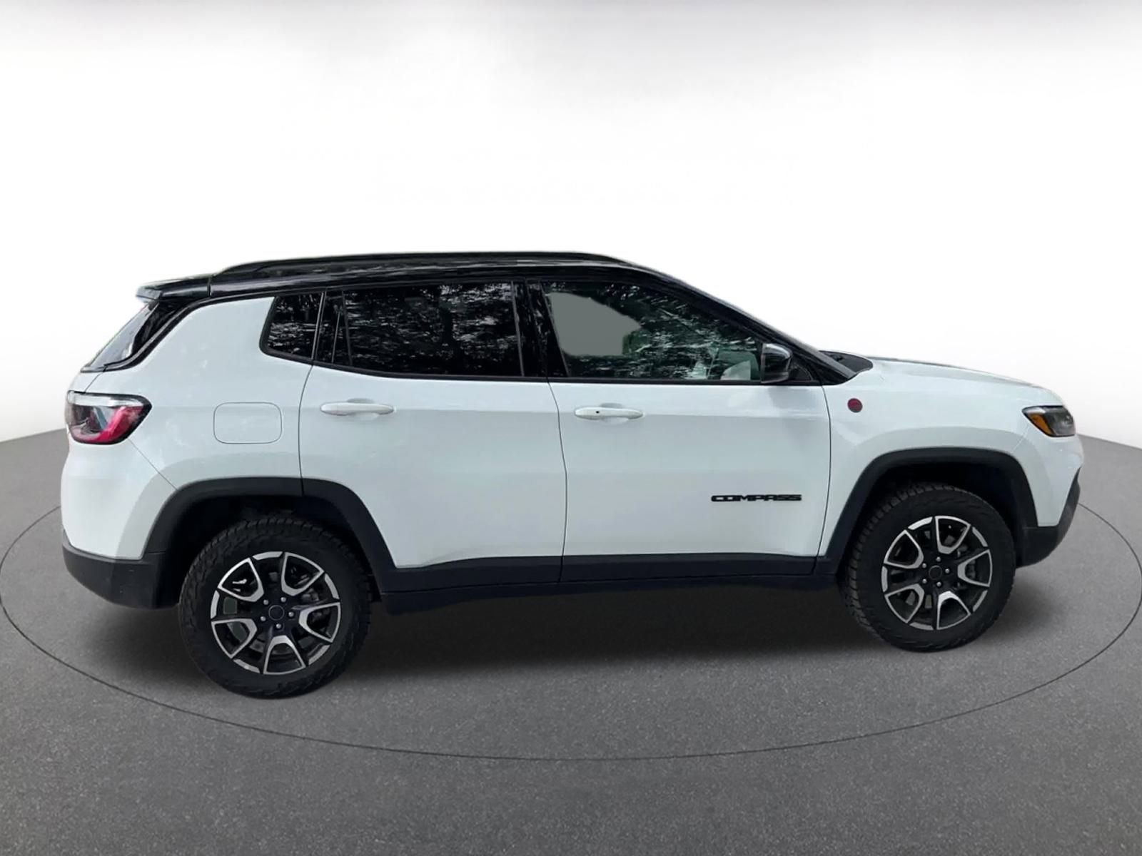 Thumbnail: 2025 Jeep Compass - 15