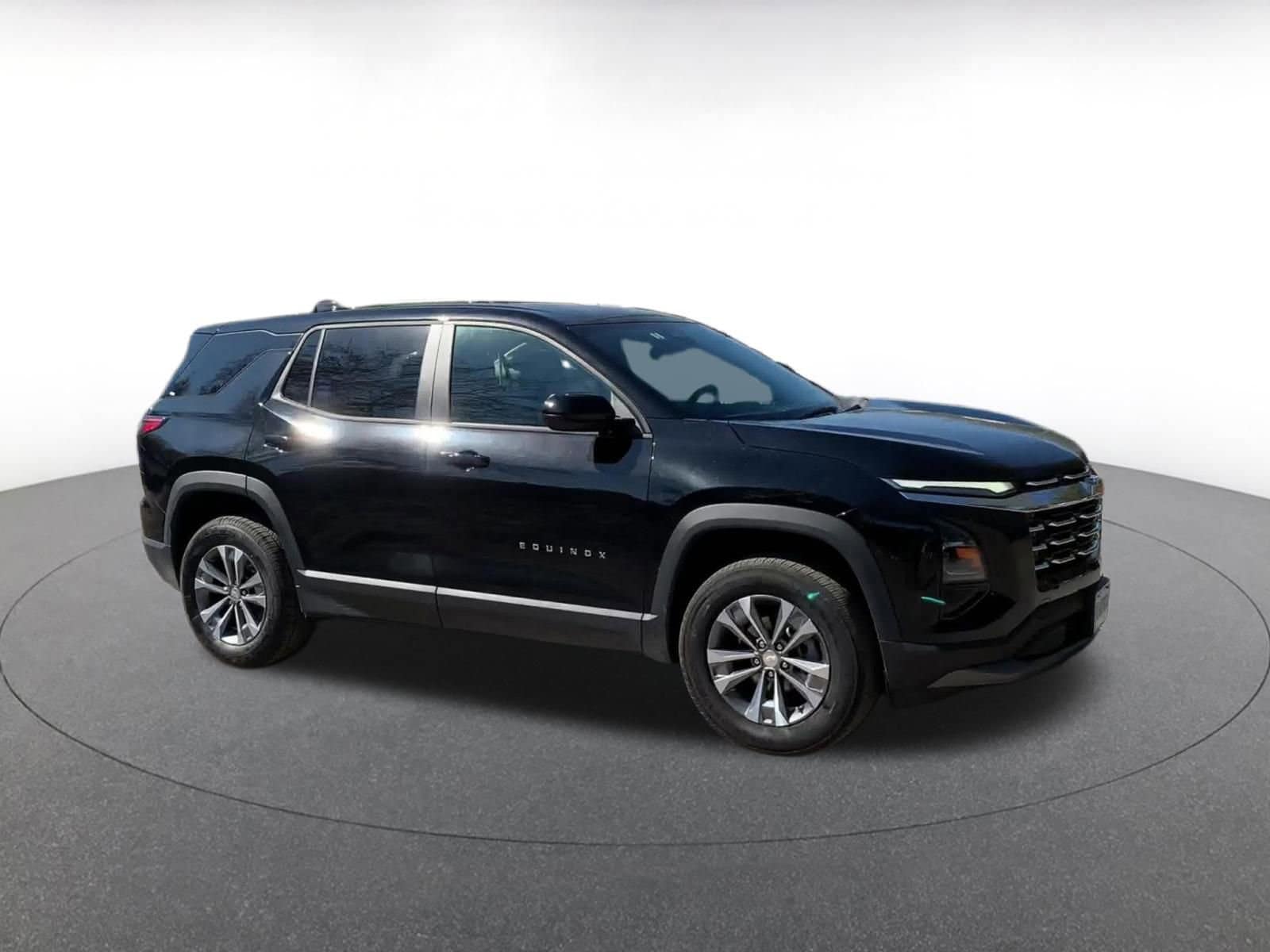 Thumbnail: 2025 Chevrolet Equinox - 2