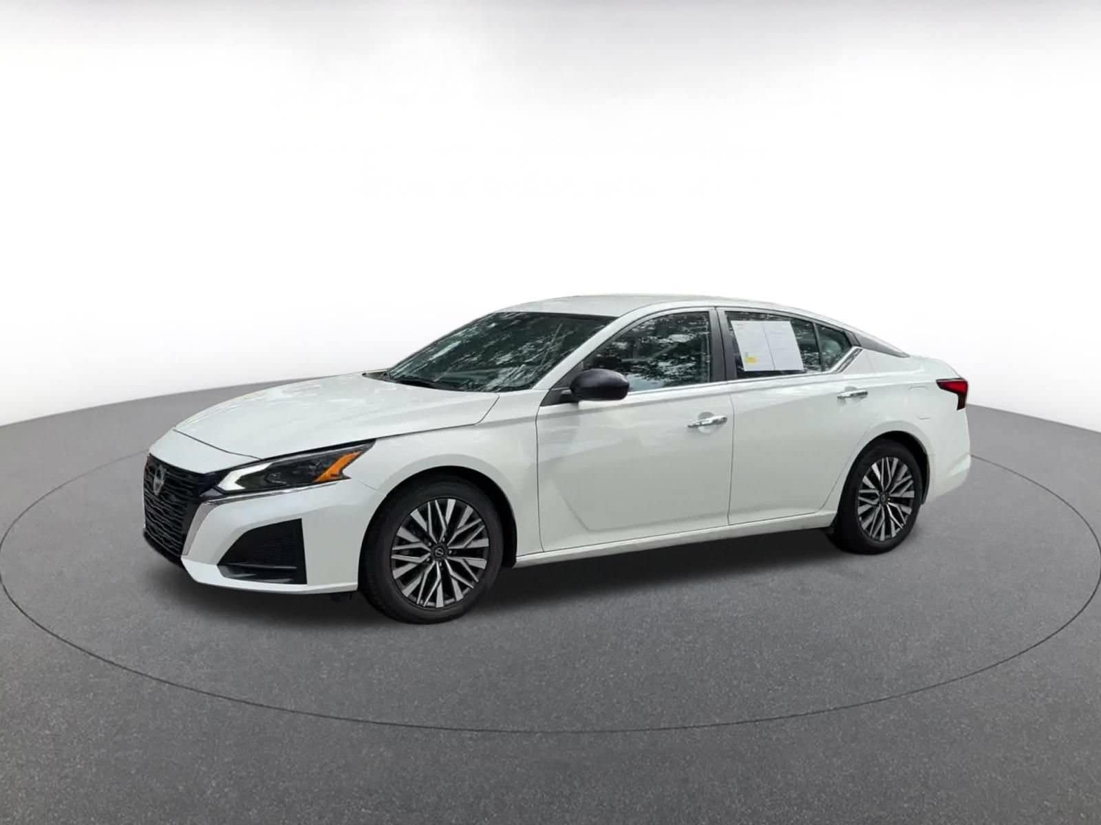 Thumbnail: 2025 Nissan Altima - 6