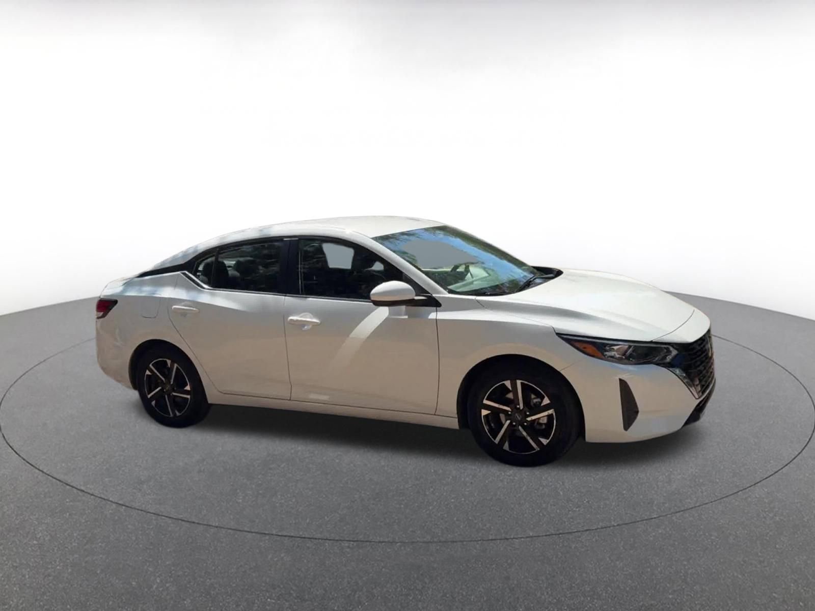 Thumbnail: 2025 Nissan Sentra - 2