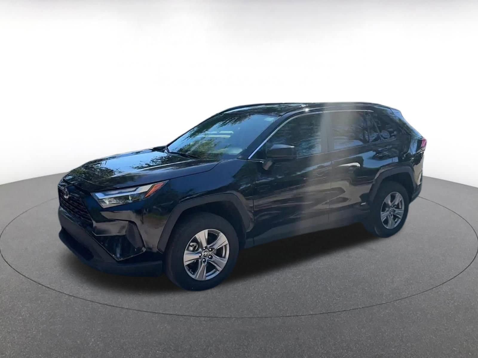 Thumbnail: 2025 Toyota RAV4 - 8