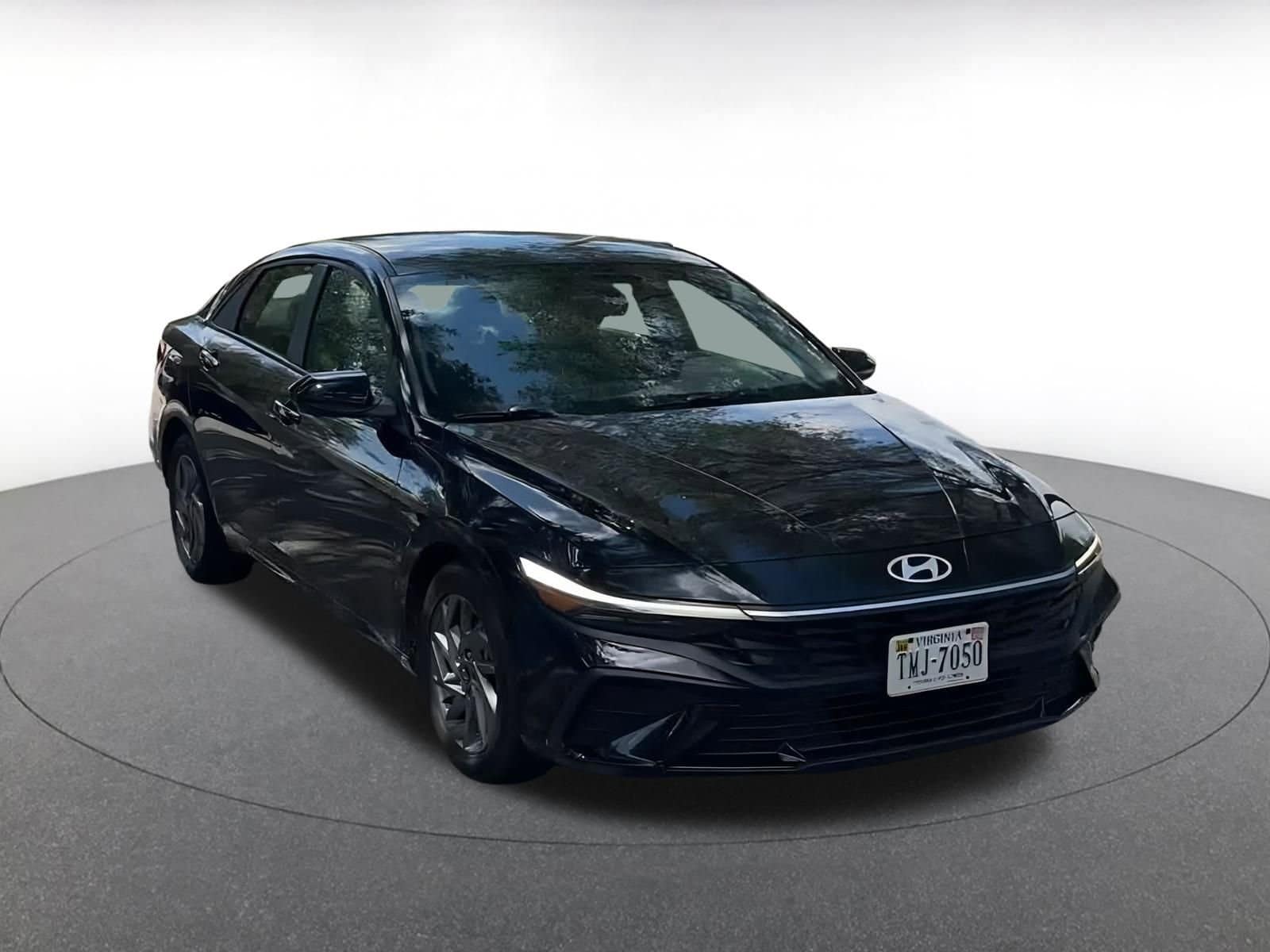 Thumbnail: 2024 Hyundai Elantra - 3