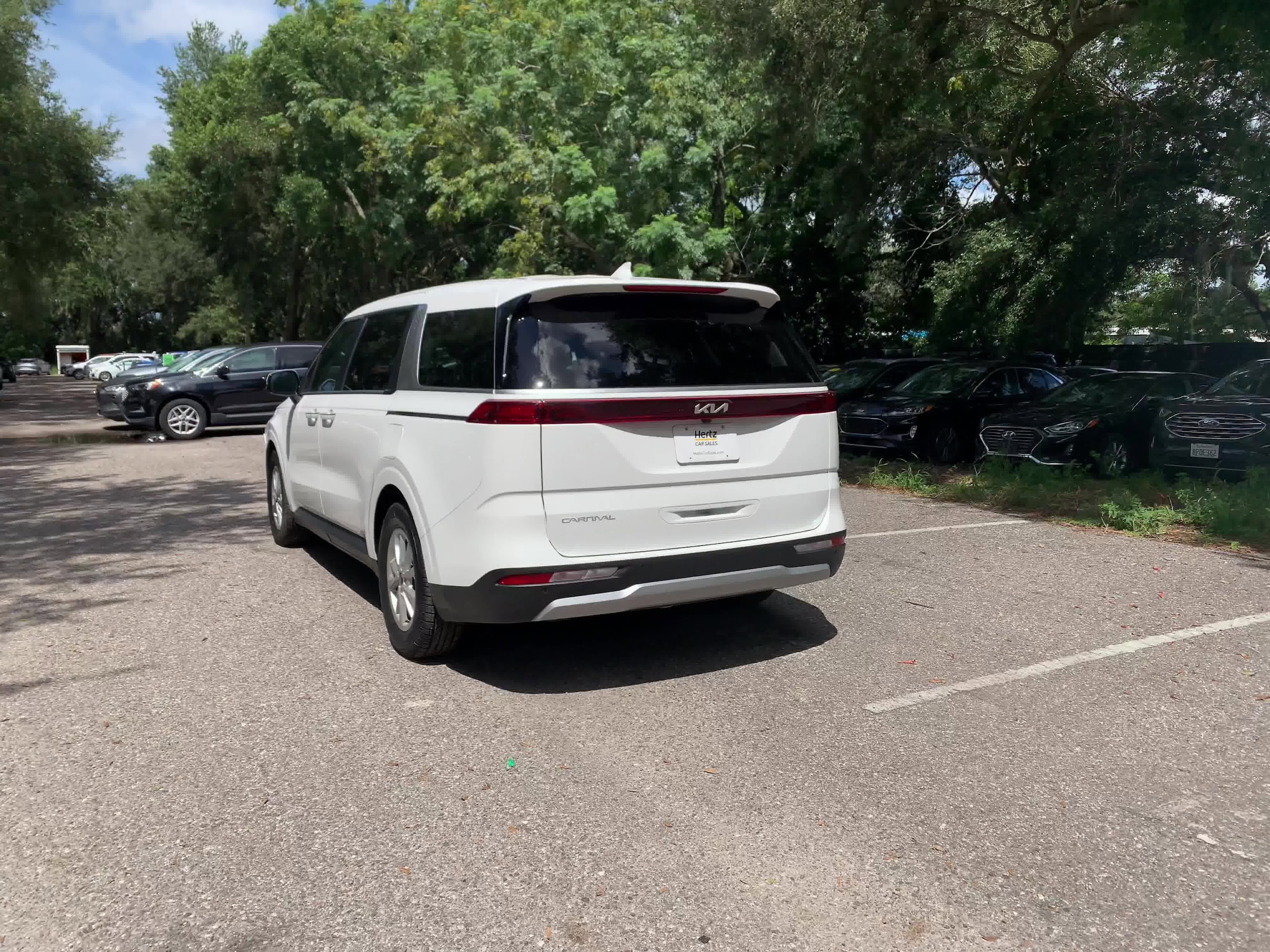 2023 Kia Carnival LX 11