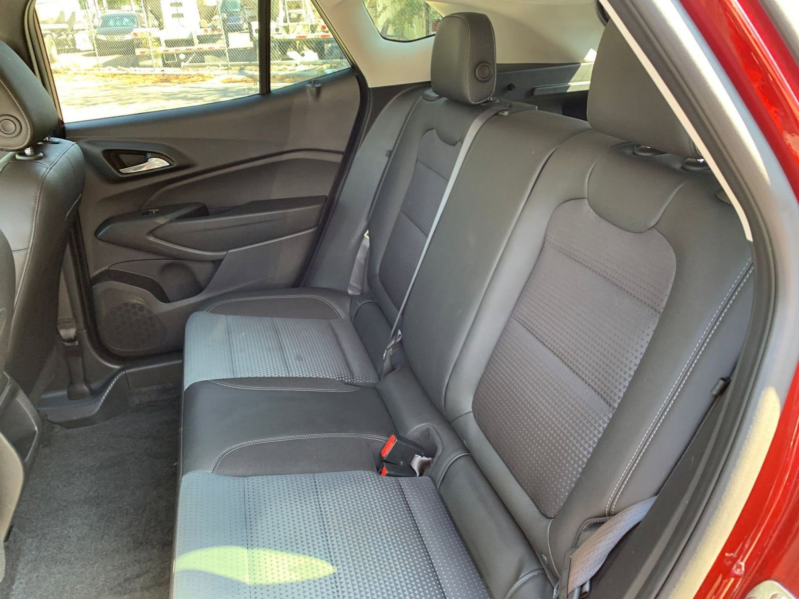 Thumbnail: 2025 Chevrolet Trax - 34