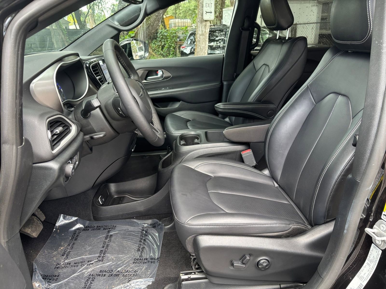 Thumbnail: 2025 Chrysler Pacifica - 29