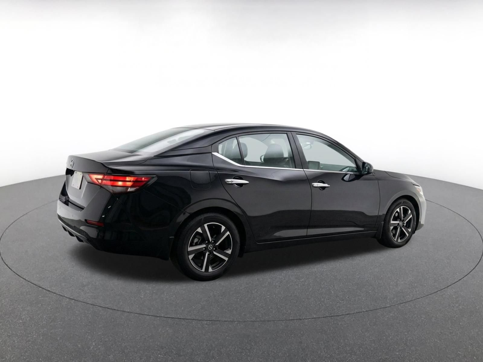 Thumbnail: 2025 Nissan Sentra - 9