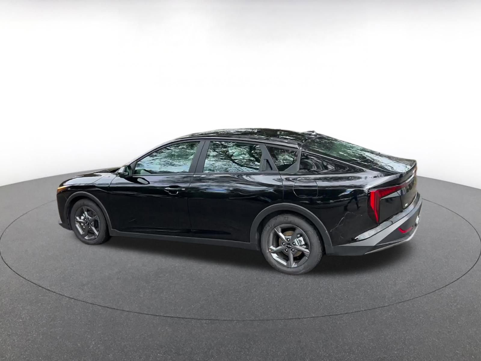 Thumbnail: 2025 Kia K4 - 10