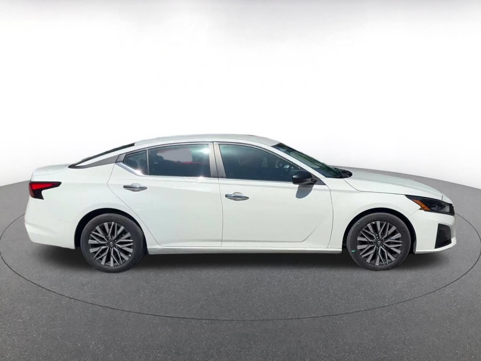 Thumbnail: 2025 Nissan Altima - 13