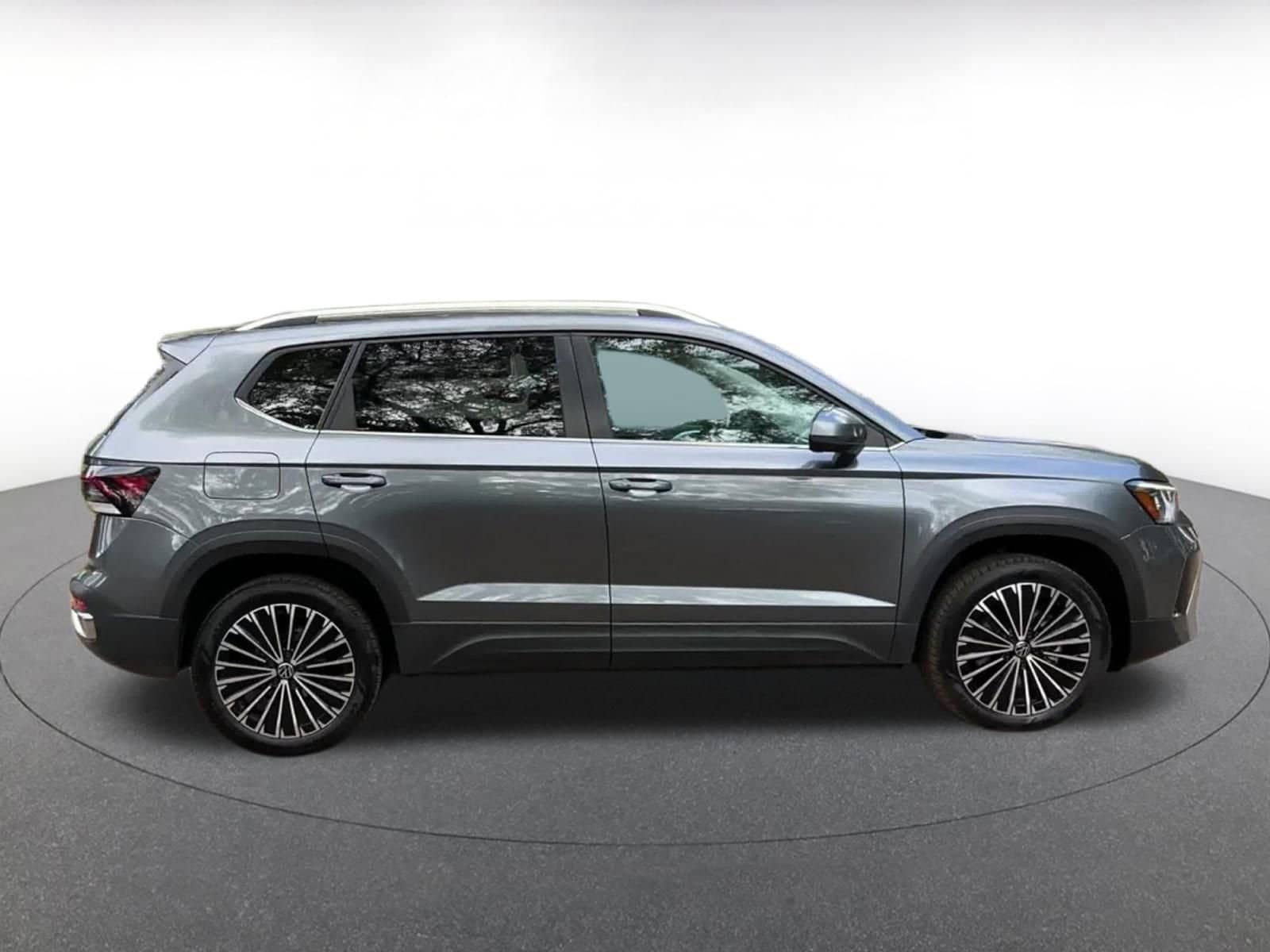 Thumbnail: 2025 Volkswagen Taos - 16