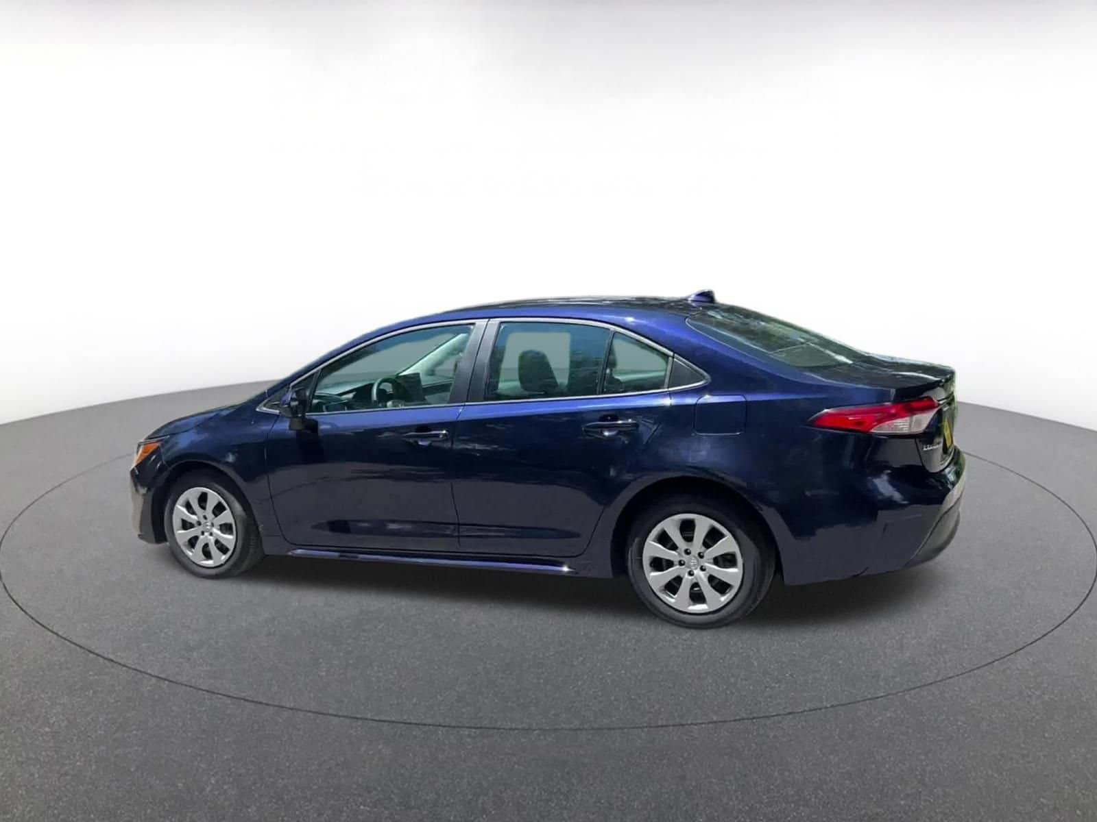 Thumbnail: 2025 Toyota Corolla - 10