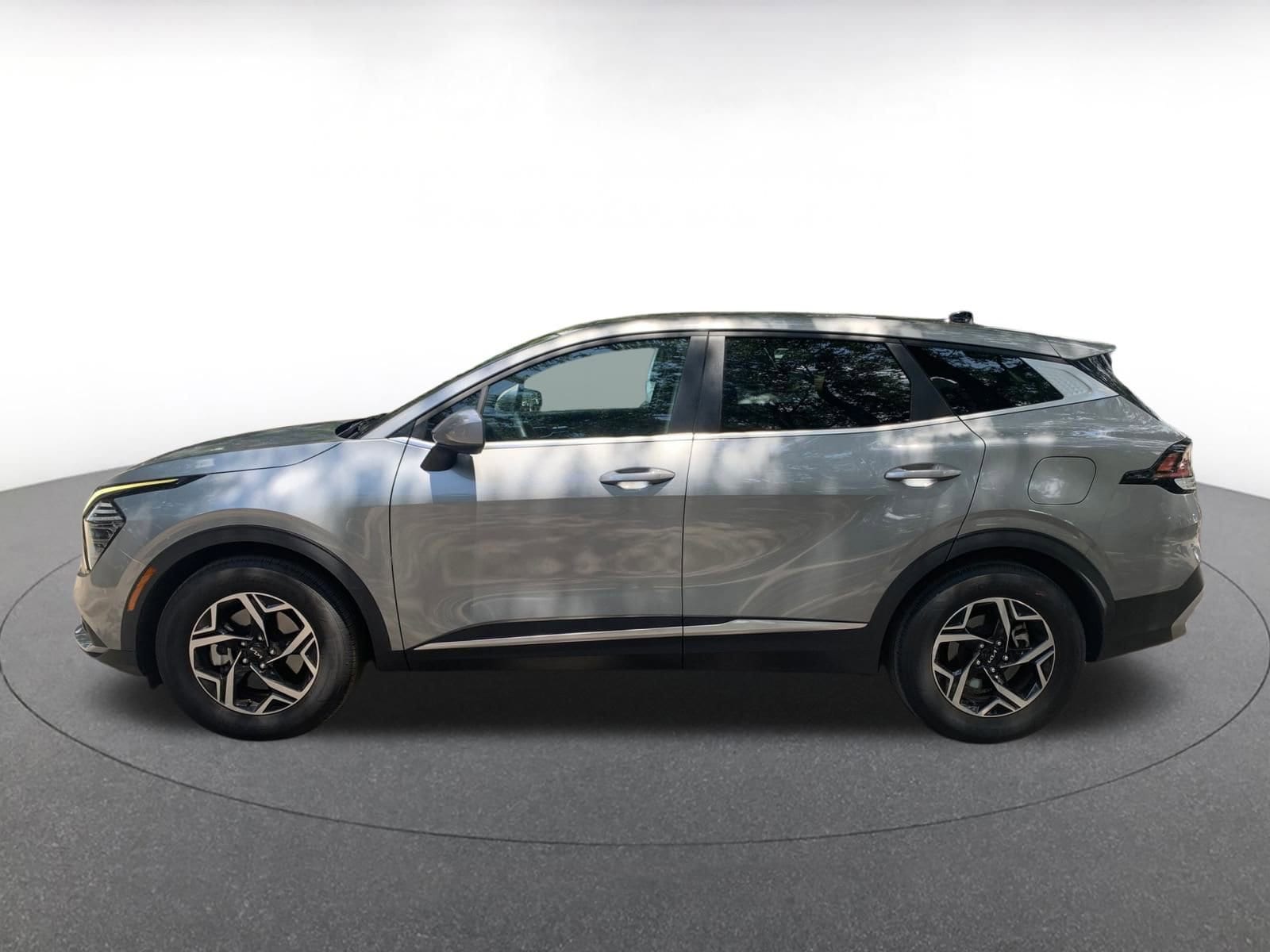 Thumbnail: 2024 Kia Sportage - 4