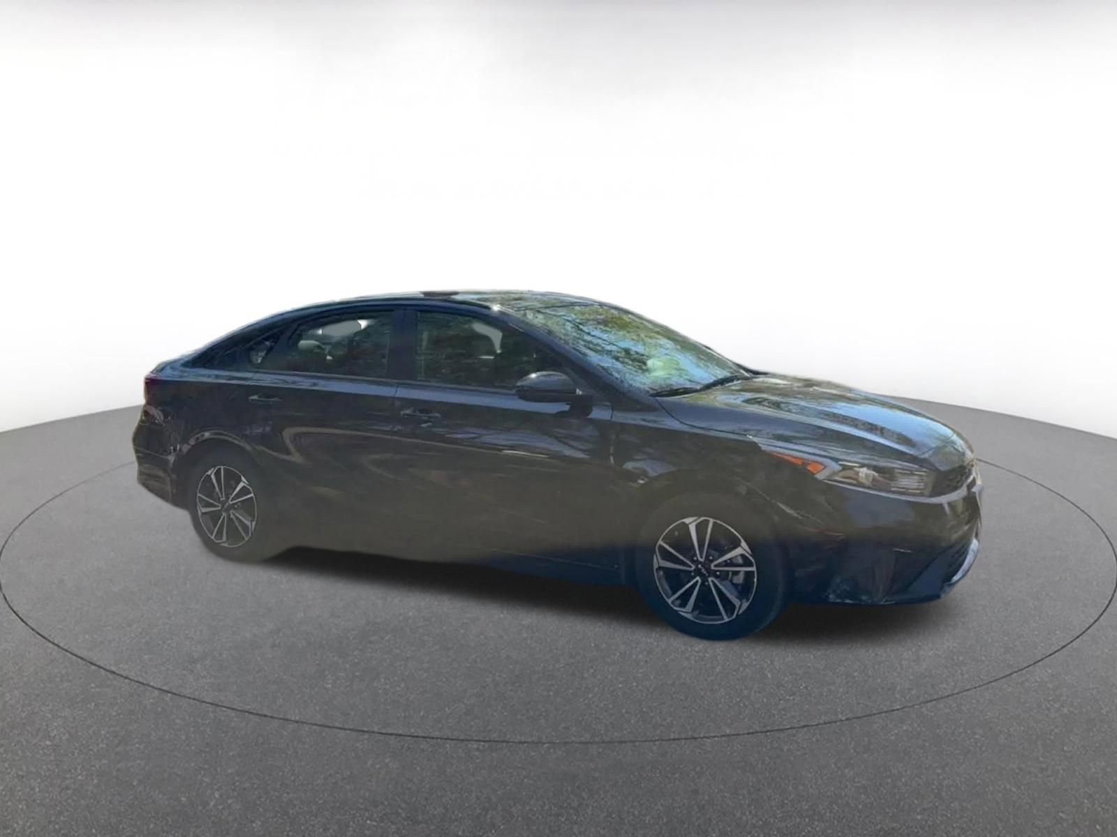 Thumbnail: 2024 Kia Forte - 2