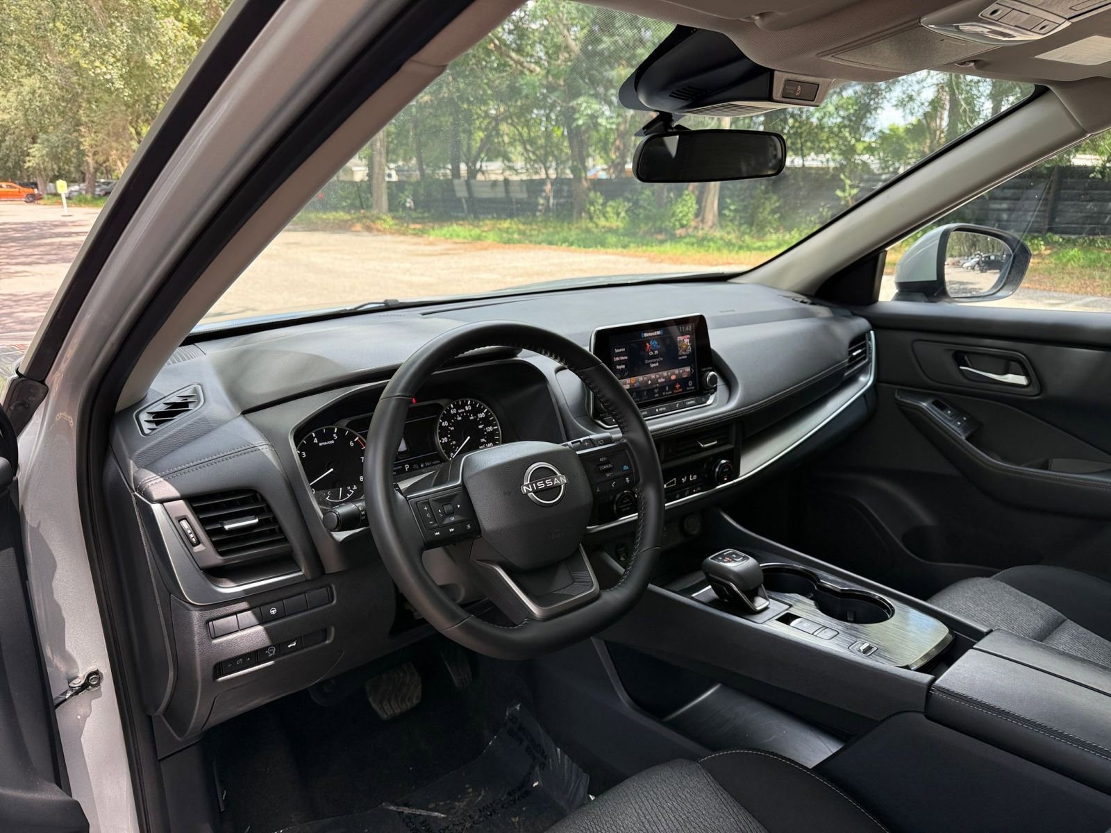 Thumbnail: 2025 Nissan Rogue - 32