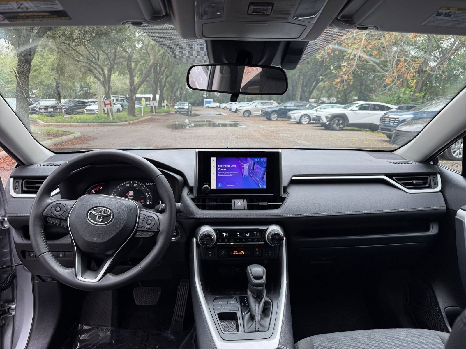 Thumbnail: 2025 Toyota RAV4 - 27