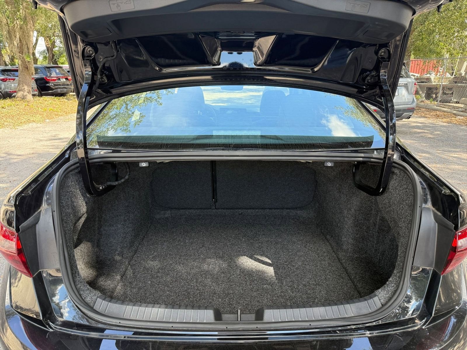 Thumbnail: 2025 Volkswagen Jetta - 24