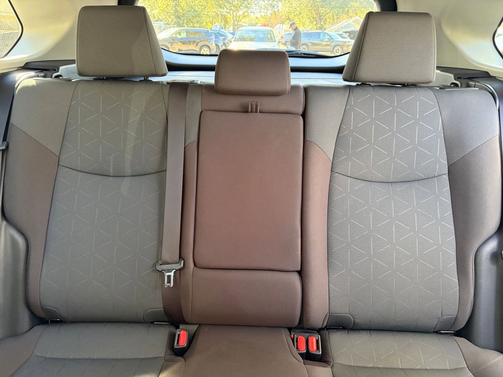 Thumbnail: 2025 Toyota RAV4 - 34