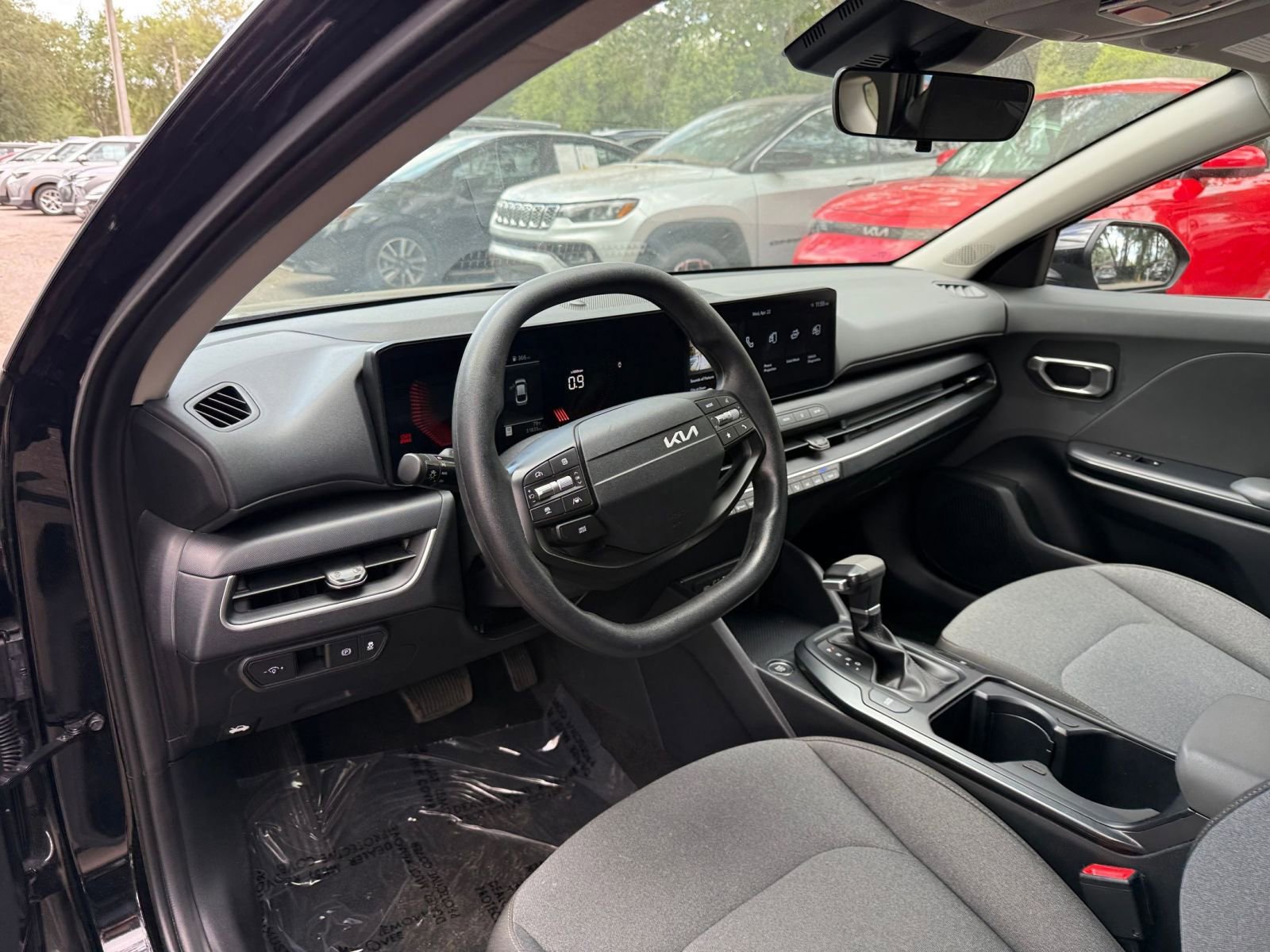 Thumbnail: 2025 Kia K4 - 32