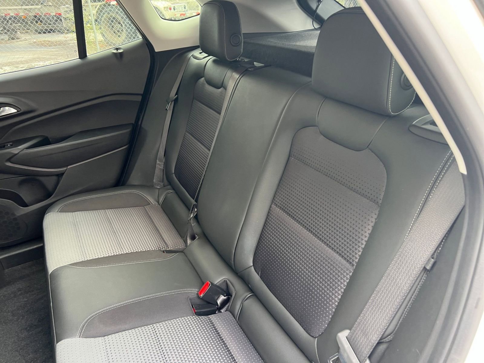 Thumbnail: 2025 Chevrolet Trax - 31