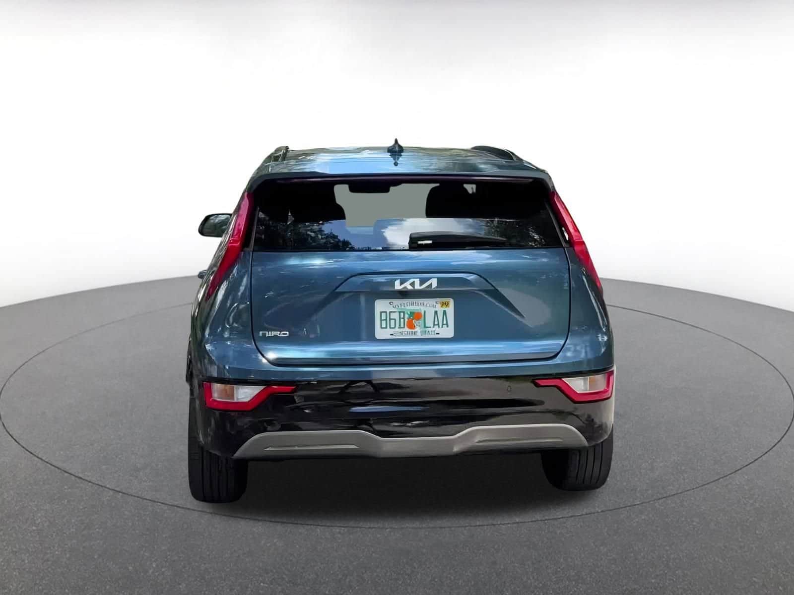Thumbnail: 2023 Kia Niro - 12