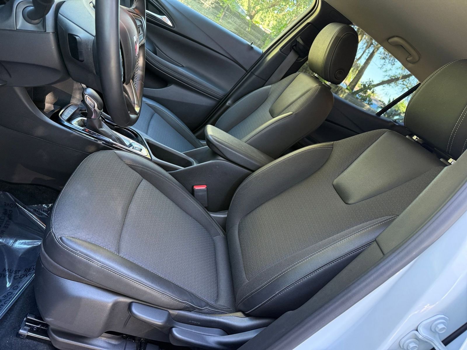 Thumbnail: 2025 Buick Encore GX - 21