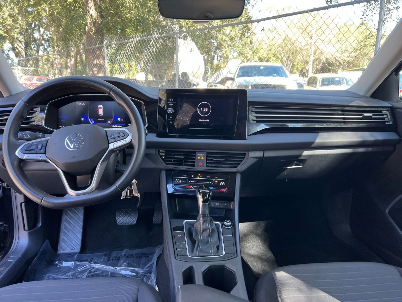 Thumbnail: 2025 Volkswagen Jetta - 27