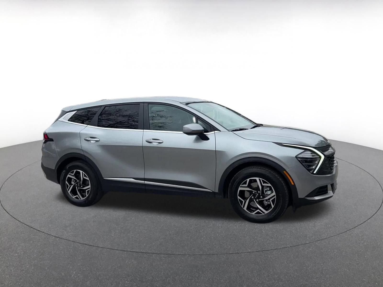 Thumbnail: 2025 Kia Sportage - 2