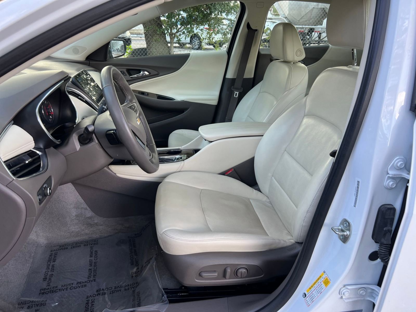 Thumbnail: 2024 Chevrolet Malibu - 21