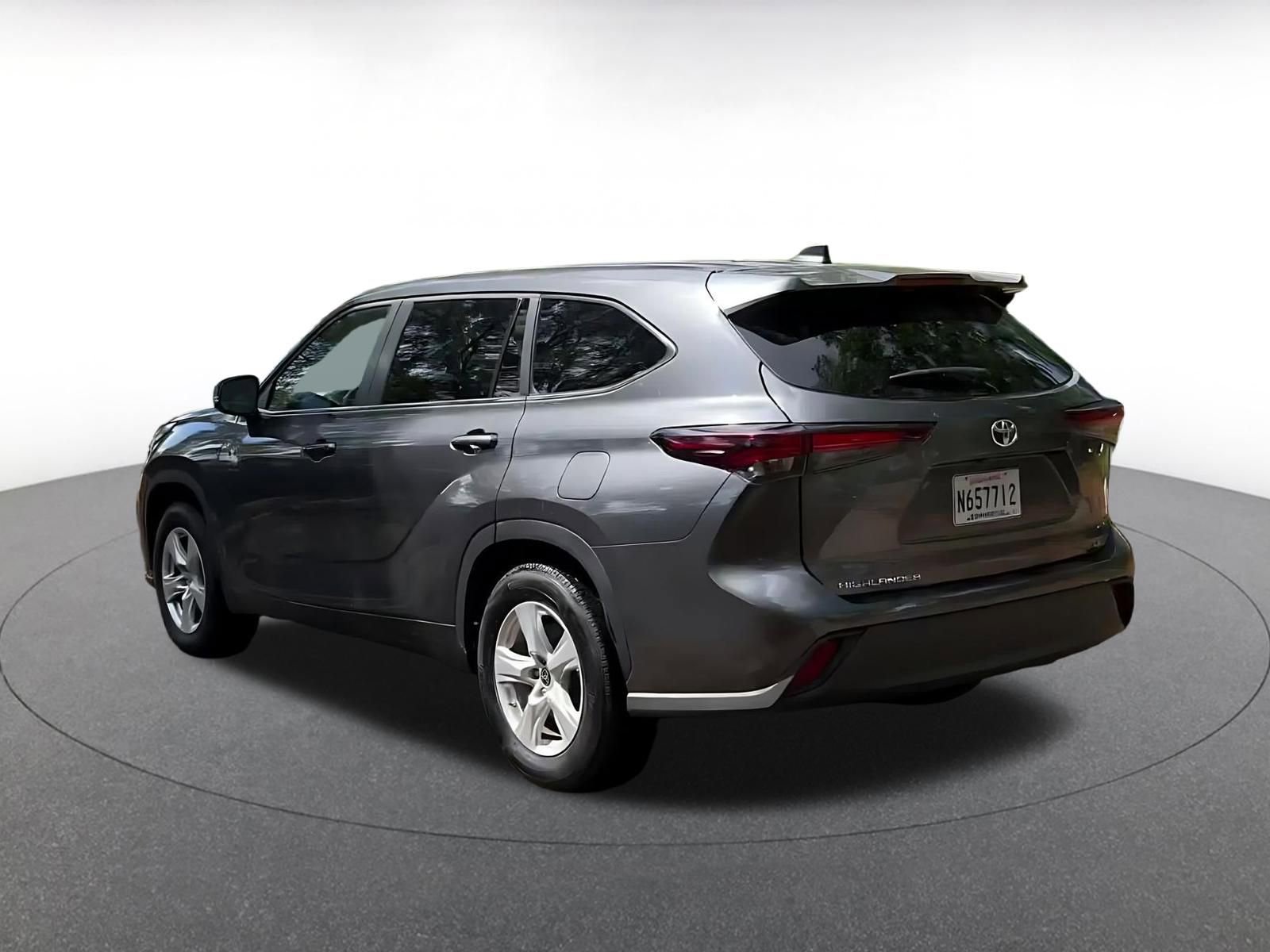 Thumbnail: 2025 Toyota Highlander - 11