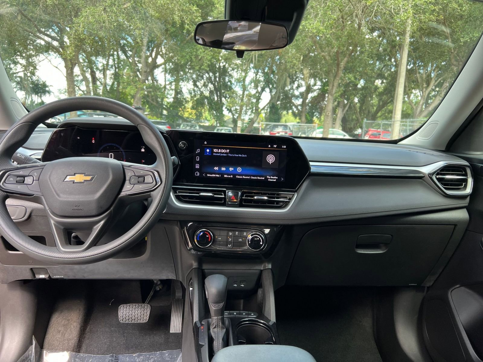 Thumbnail: 2025 Chevrolet TrailBlazer - 27