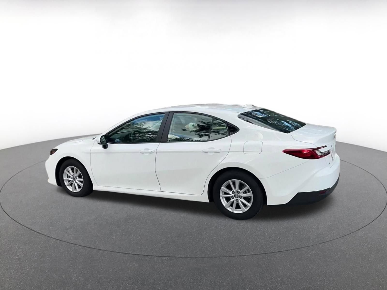 Thumbnail: 2025 Toyota Camry - 10