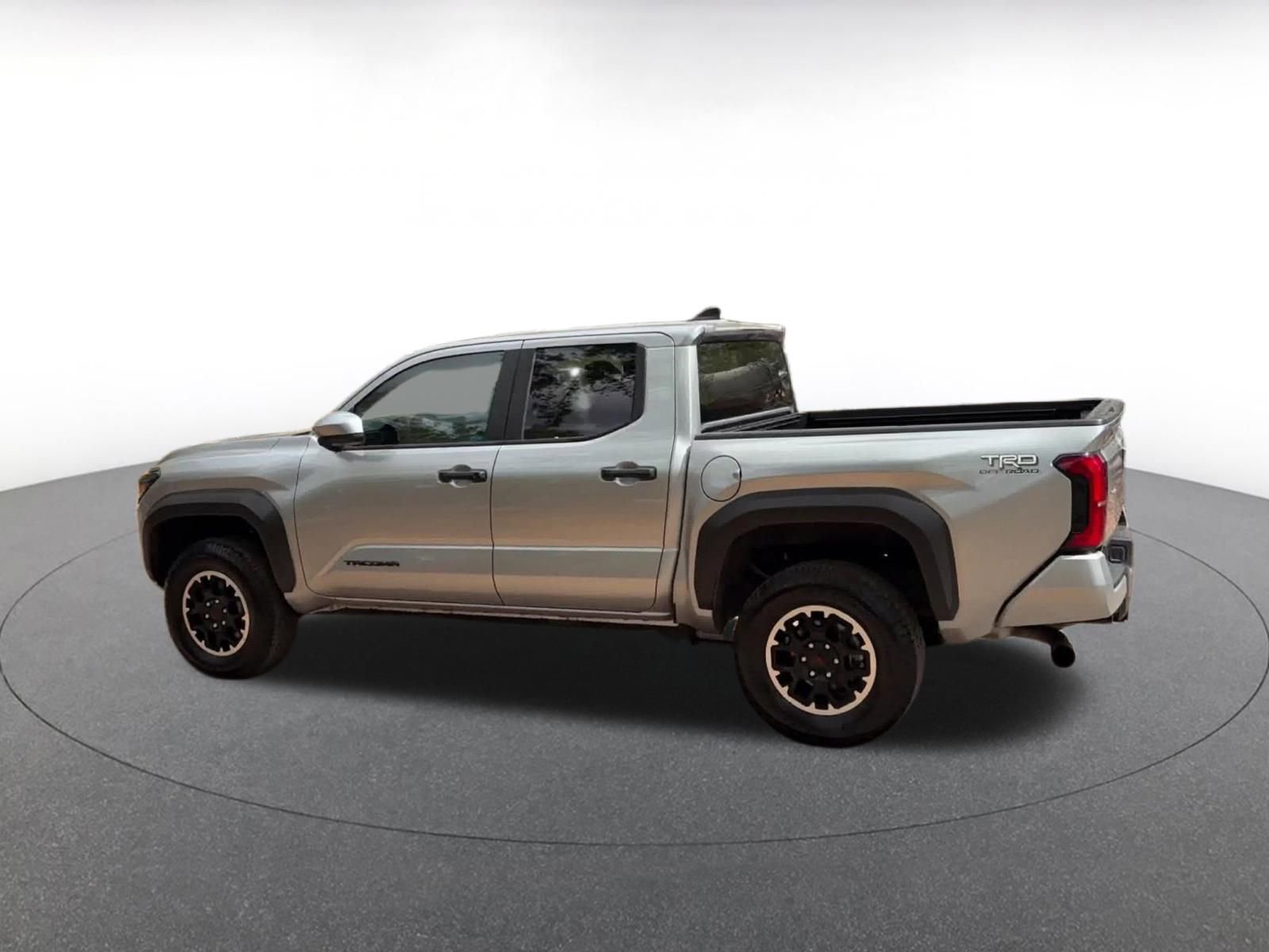 Thumbnail: 2025 Toyota Tacoma - 10
