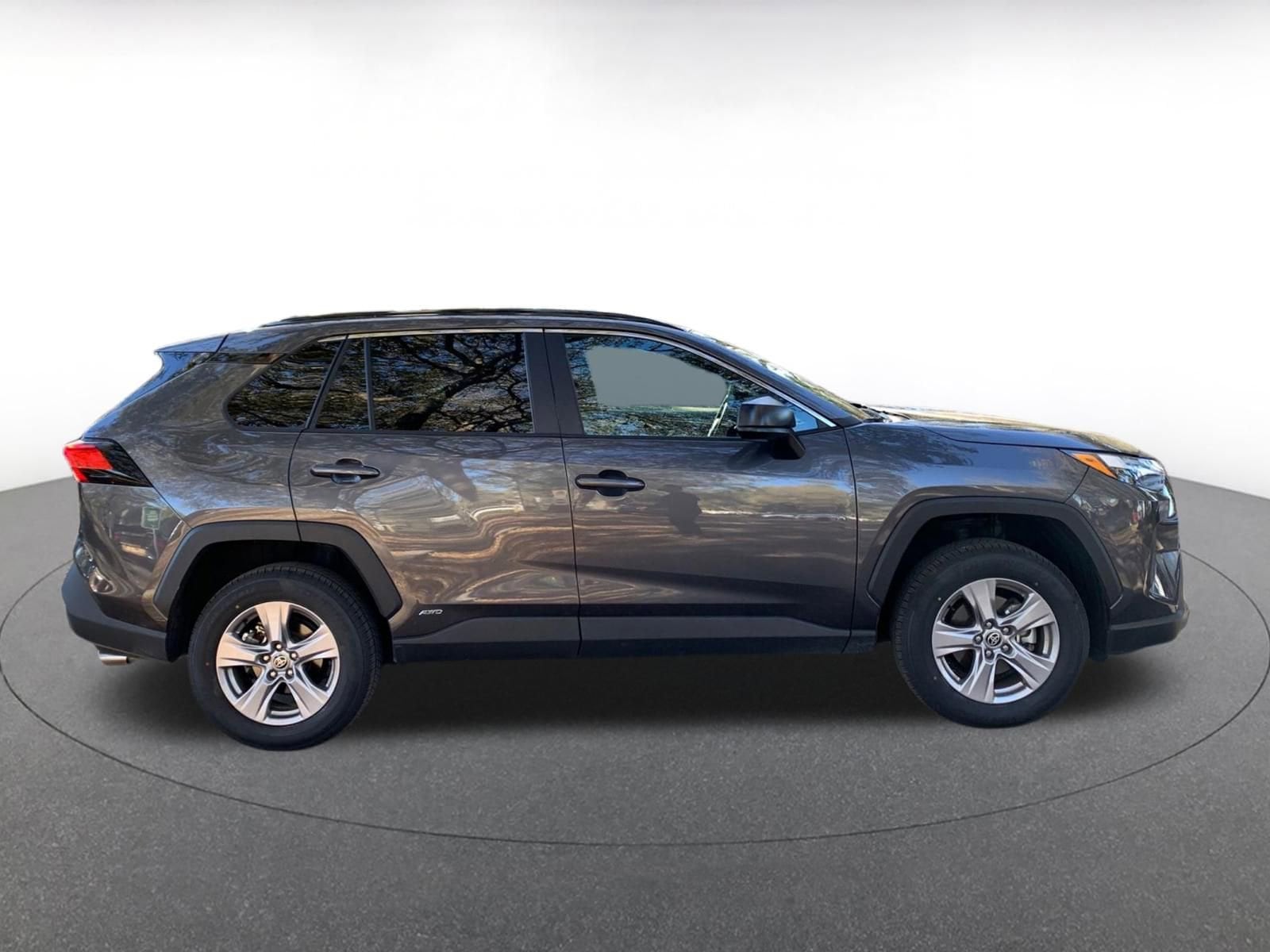 Thumbnail: 2025 Toyota RAV4 - 8