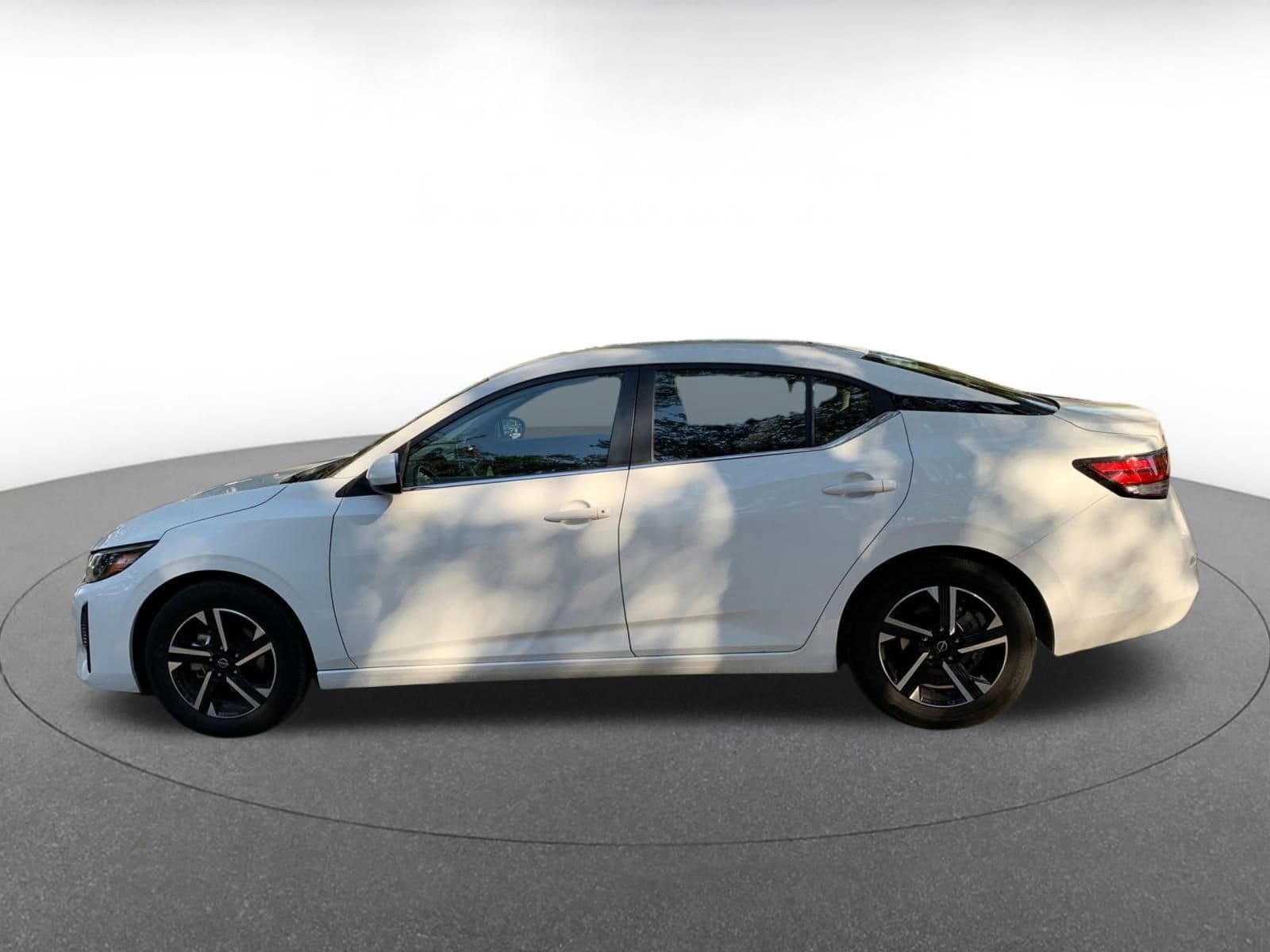 Thumbnail: 2025 Nissan Sentra - 4