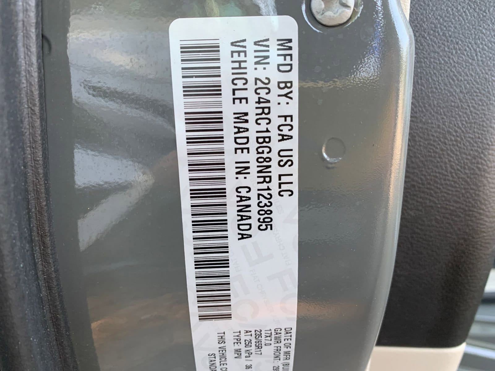 Thumbnail: 2022 Chrysler Pacifica - 22
