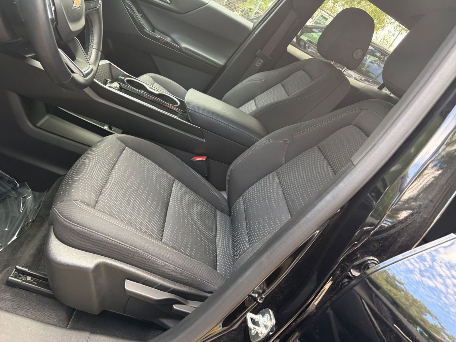 Thumbnail: 2025 Chevrolet Equinox - 35