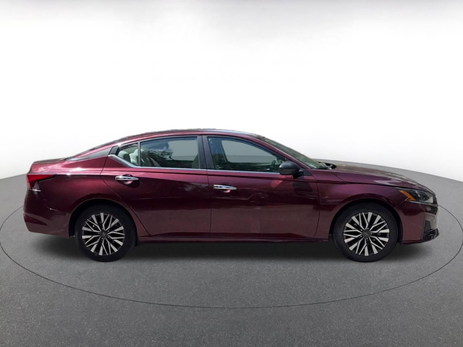 Thumbnail: 2025 Nissan Altima - 16