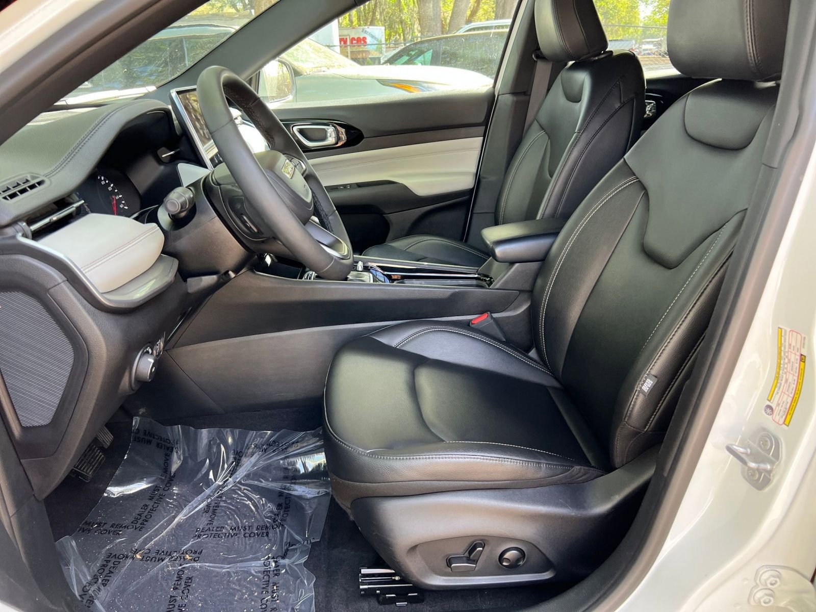 Thumbnail: 2025 Jeep Compass - 23