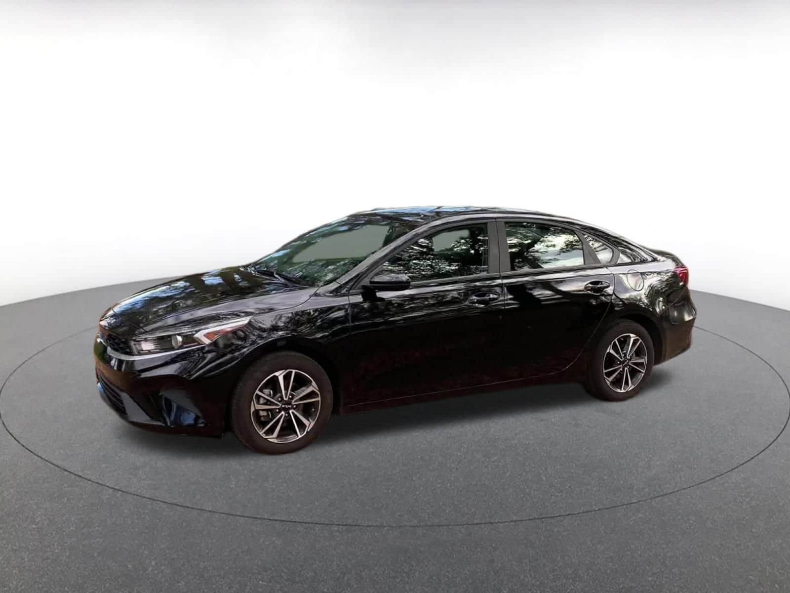 Thumbnail: 2024 Kia Forte - 8
