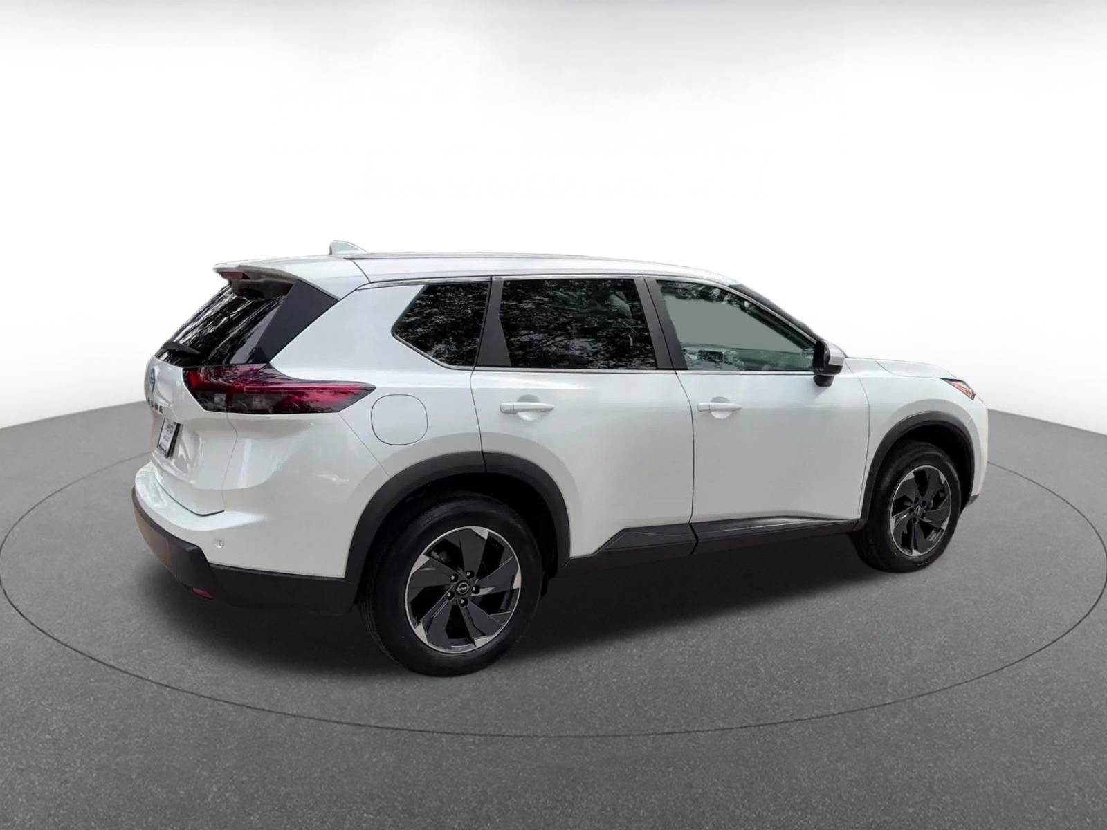Thumbnail: 2025 Nissan Rogue - 15