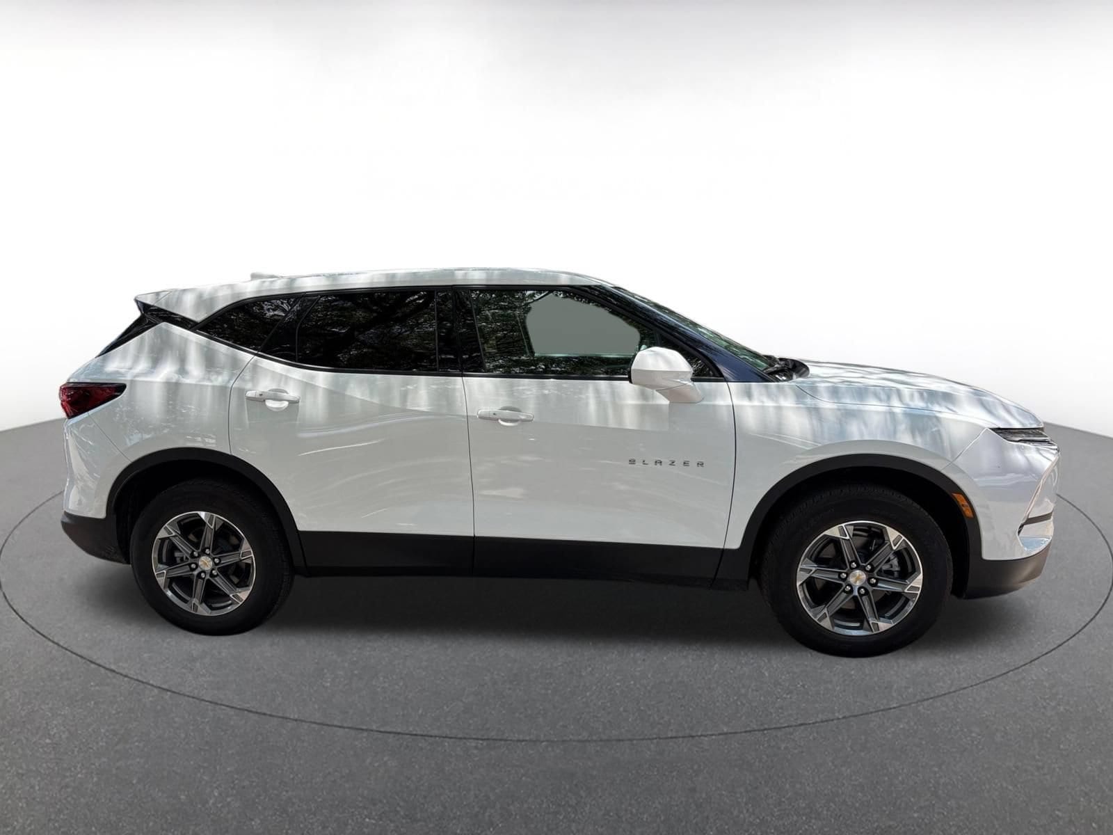Thumbnail: 2025 Chevrolet Blazer - 8