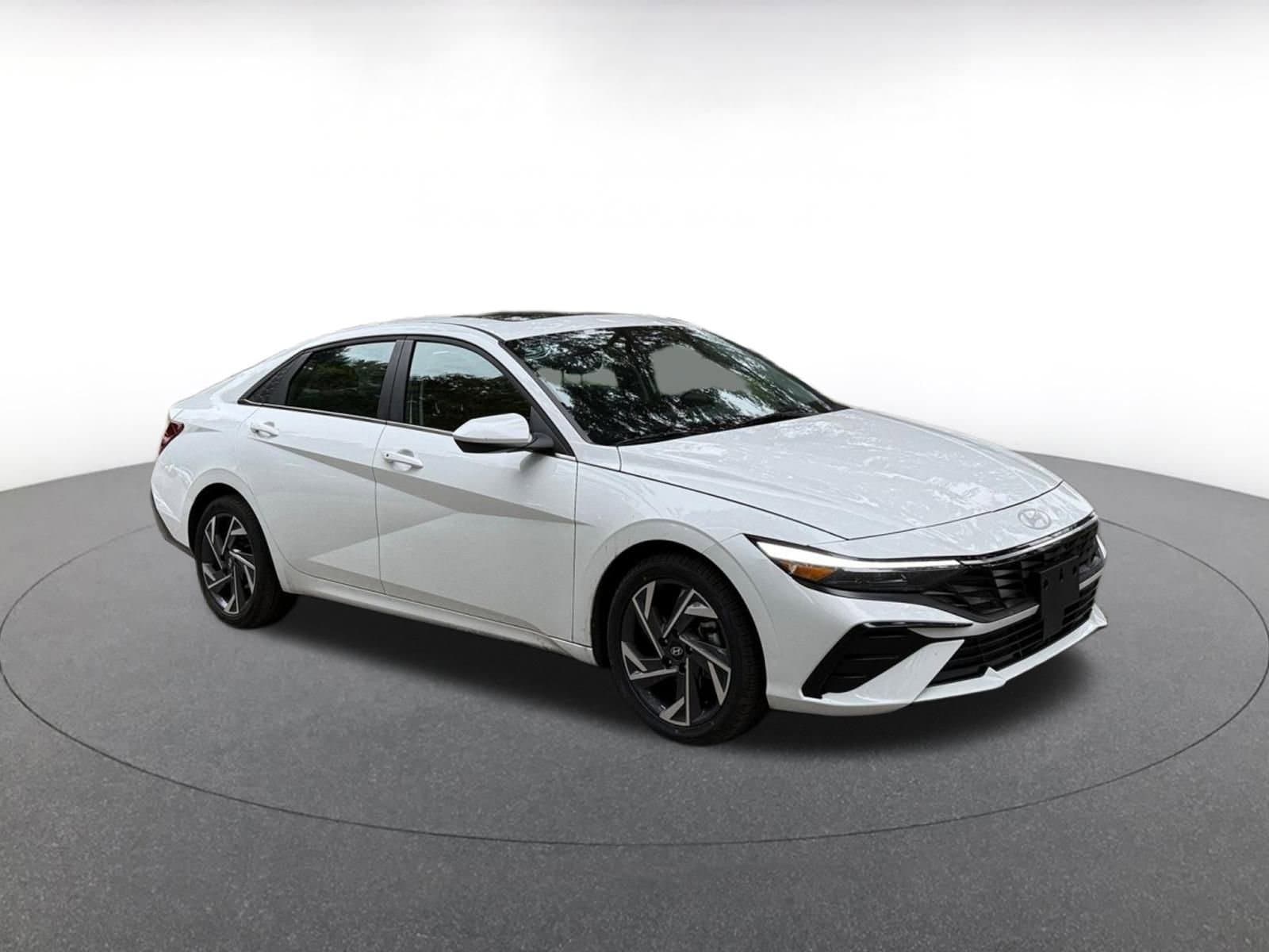 Thumbnail: 2025 Hyundai Elantra - 1