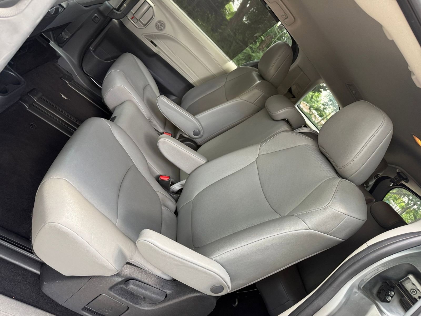 Thumbnail: 2023 Toyota Sienna - 20