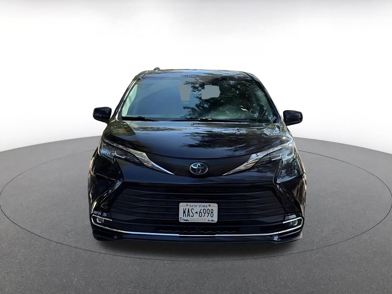 Thumbnail: 2023 Toyota Sienna - 4