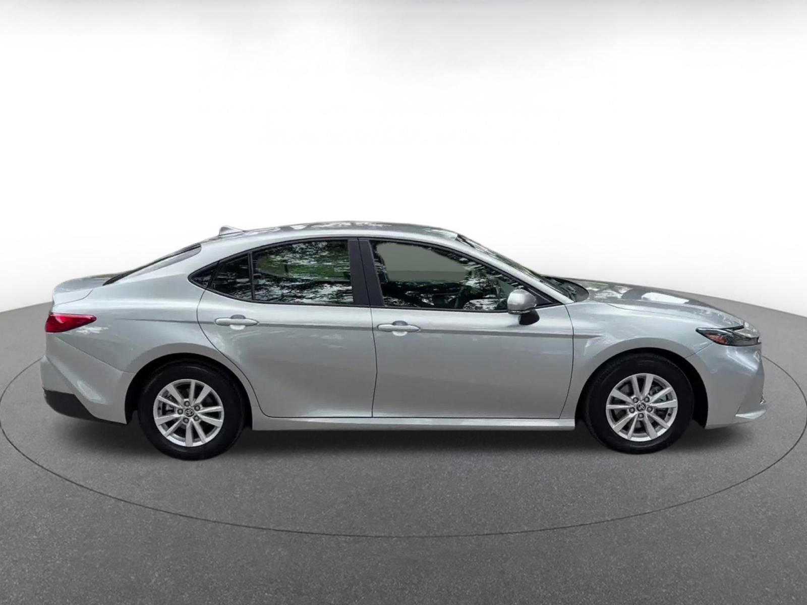 Thumbnail: 2025 Toyota Camry - 16