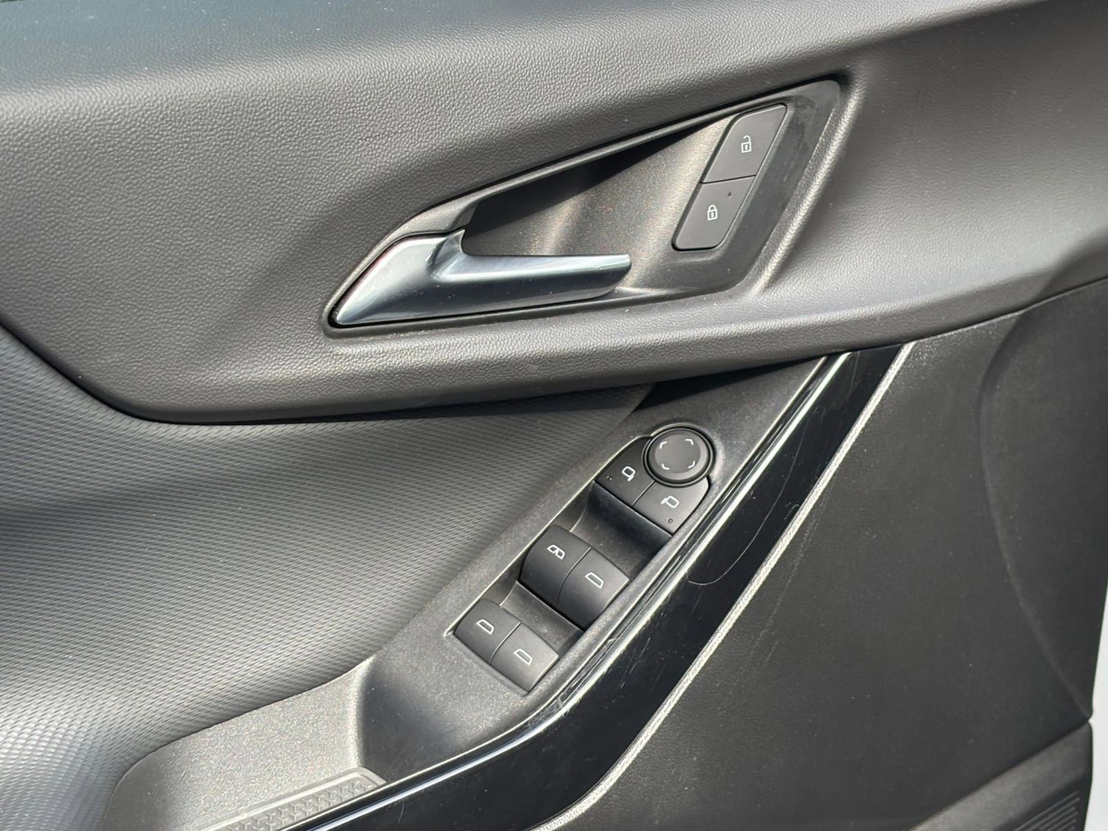 Thumbnail: 2025 Chevrolet Equinox - 18