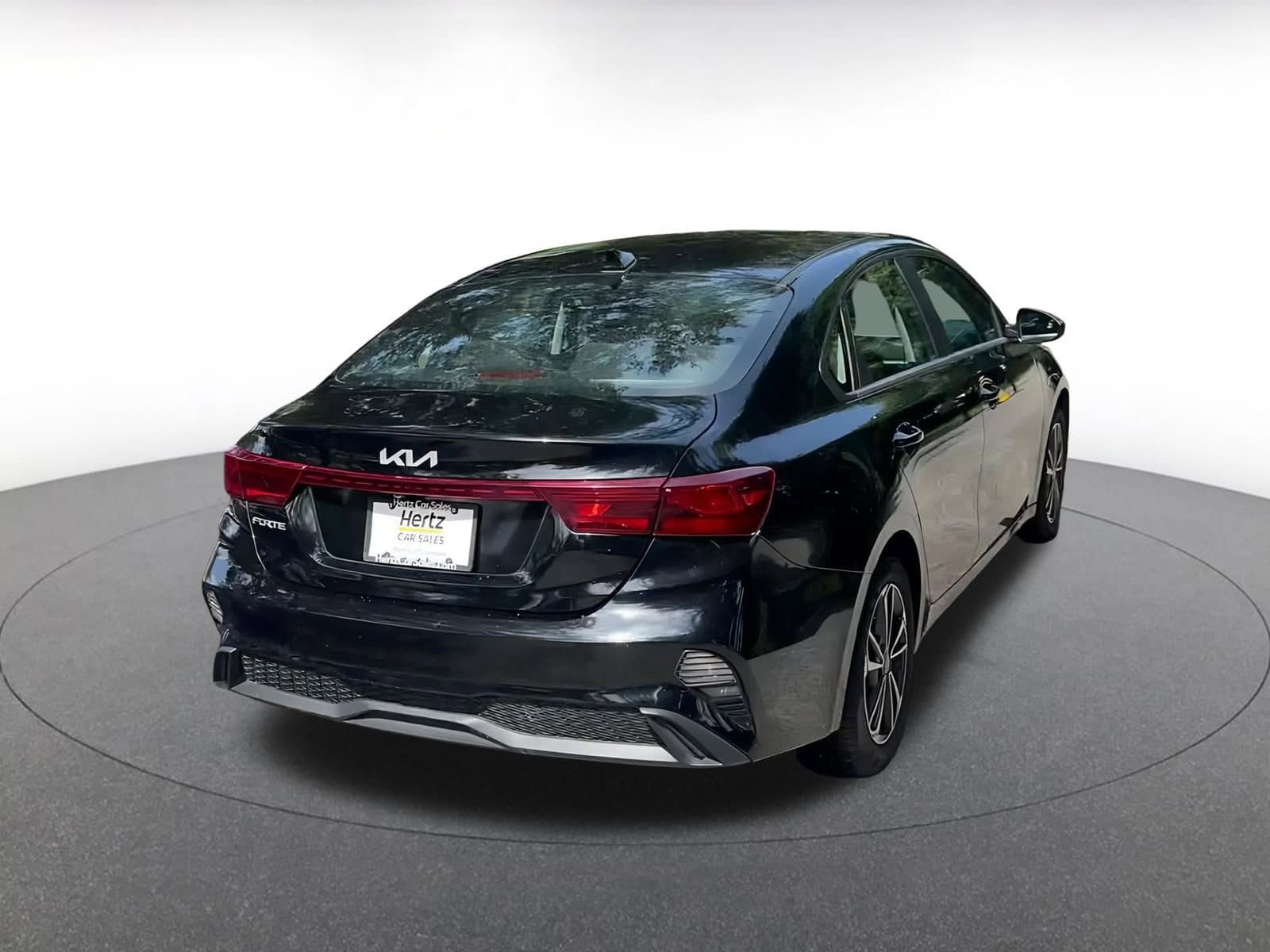 Thumbnail: 2024 Kia Forte - 13