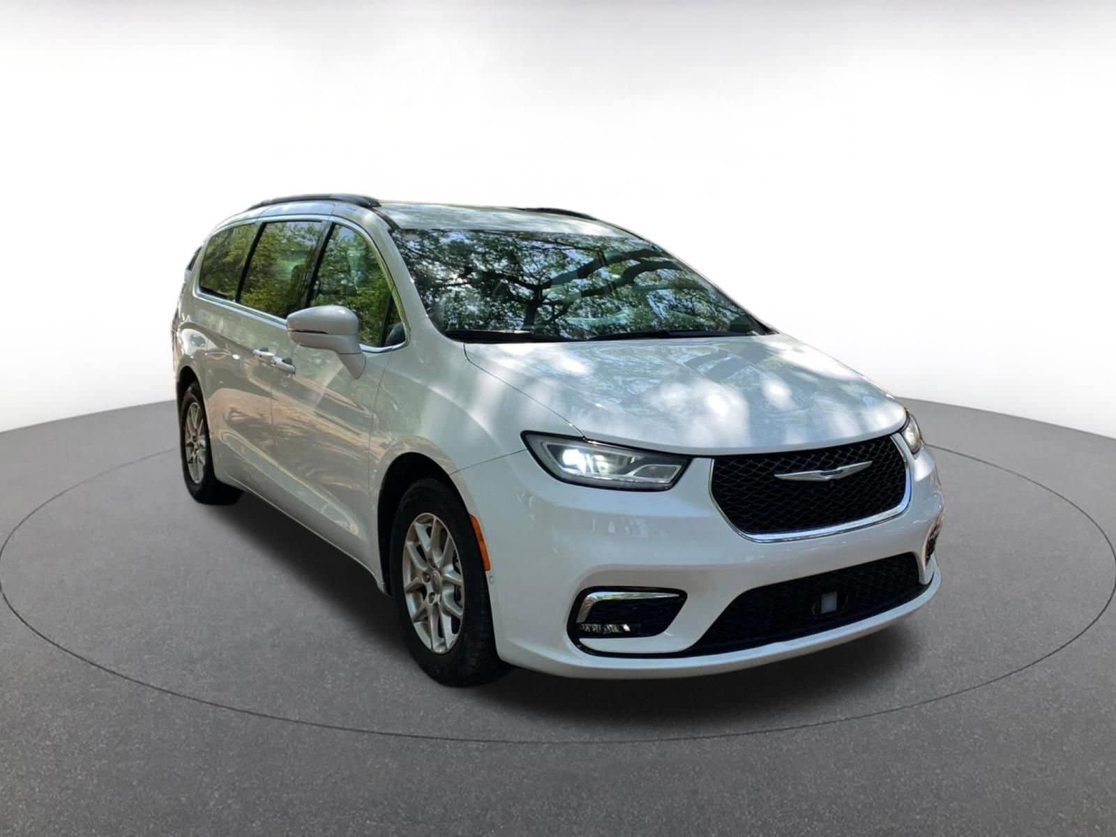 Thumbnail: 2022 Chrysler Pacifica - 1